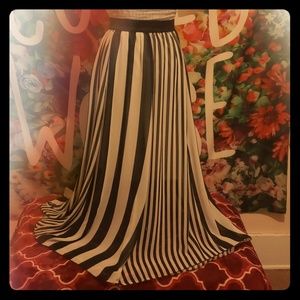 Maxi skirt❗